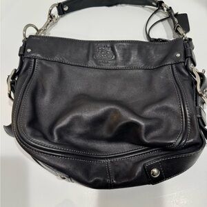 Coach Elegant Black Leather Shoulder Bag